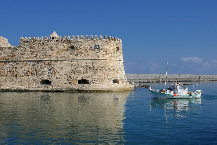«Αποκαλυπτήρια» των 20 ομάδων και 139 αθλητών του ΔΕΗ Ποδηλατικού Γύρου Ελλάδας στο Μικρό Κούλε στο Ηράκλειο της Κρήτης