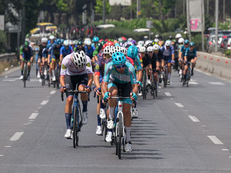 Ο ΔΕΗ Tour of Hellas 2025 εκκινεί από την Πάτρα στις 2 Απριλίου και ενώνει τις Περιφέρειες Δυτικής και Στερεάς Ελλάδας με την Αττική, σε έναν εντυπωσιακό τερματισμό στις 6 Απριλίου στην Πλατεία Συντάγματος